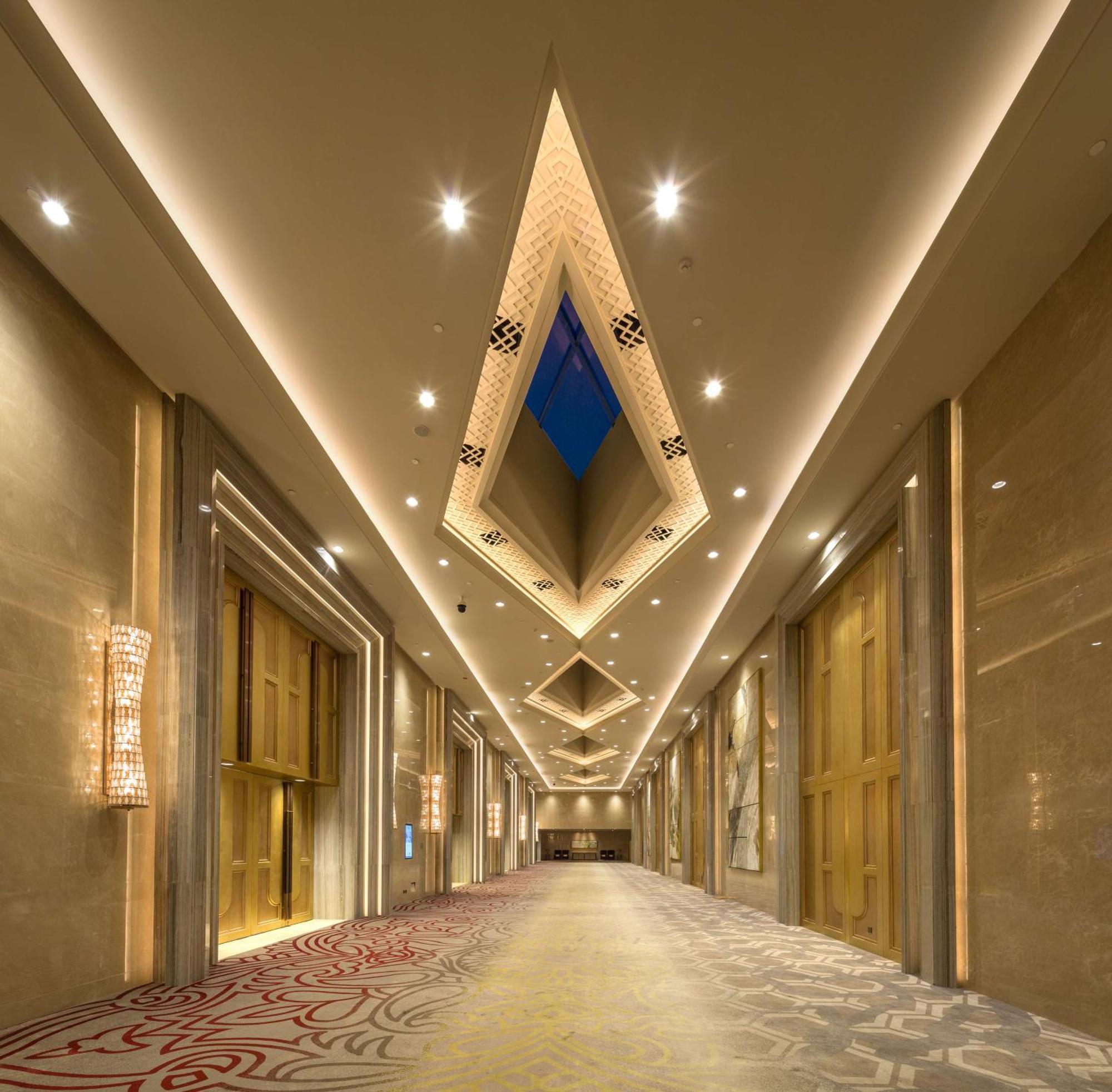 Hilton Urumczi Zewnętrze zdjęcie